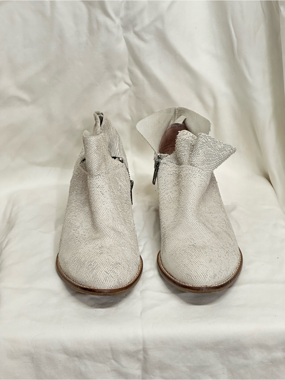 Seychelles Cream Suede Ankle Booties